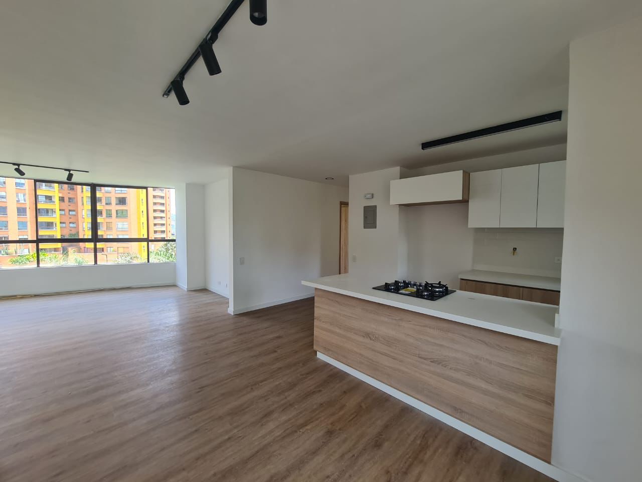 Recently Remodeled 3BR Campestre (El Poblado) Apartment – Stunning Views and Modern Finishing’s In A Quiet, Accessible Area