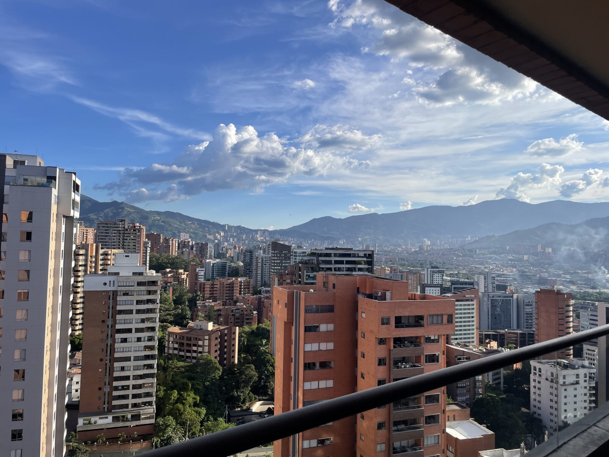 Stunning 4BR High Floor El Poblado Apartment Walkable To Provenza and the Golden Mile With Incredible Views