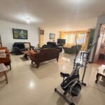 Spacious 3BR Laureles Apartment Located Along Avenida 33 – Perfect To Remodel