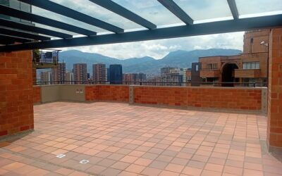 Three-Level El Poblado Penthouse With A Private Rooftop Terrace, Unbeatable Views, And Walkable To Entertainment