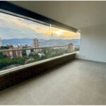 Sunset Views Over El Poblado – Stunning Three Bedroom Apartment With Open Concept Kitchen