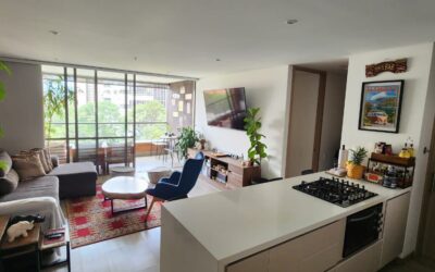 Low HOA & Walkable 2BR Apartment in the El Tesoro Sector of El Poblado