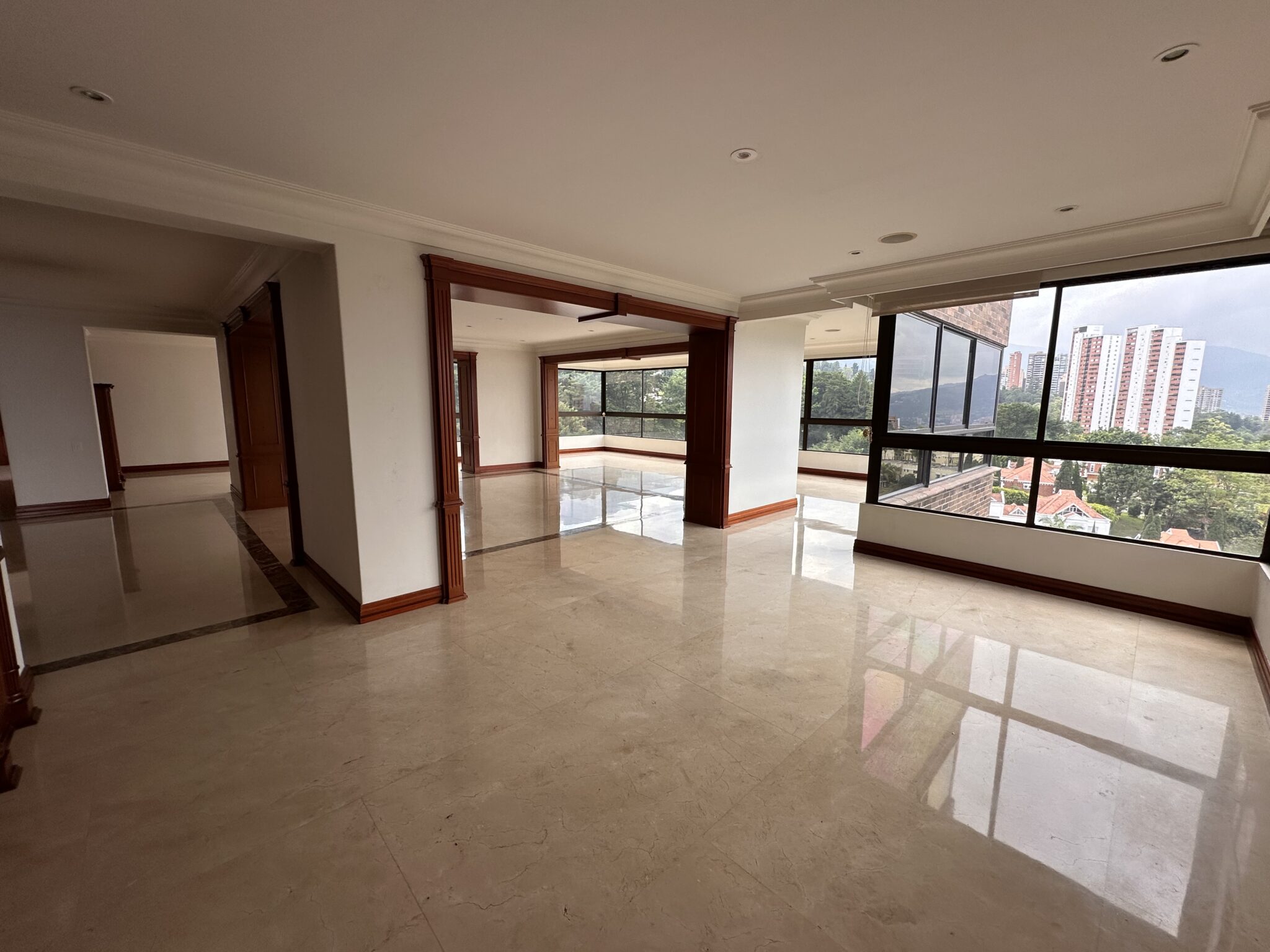Four Bedroom, One Apartment Per Floor El Poblado Classic Just Steps From El Tesoro