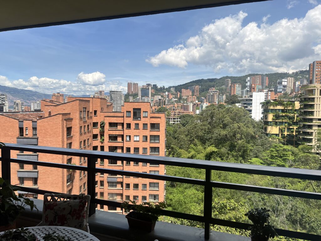 Low Cost Per M2 3BR Provenza Apartment With Views and Two Units Per Floor
