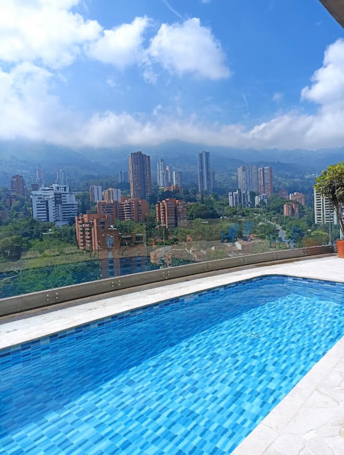 Short Term Rental Apartment With Central Location and Rooftop Pool In El Poblado Short Term Rental Apartment With Central Location and Rooftop Pool In El Poblado