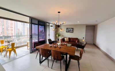 title Modern Three Bedroom Apartment in Desirable Building In the Heart of Provenza