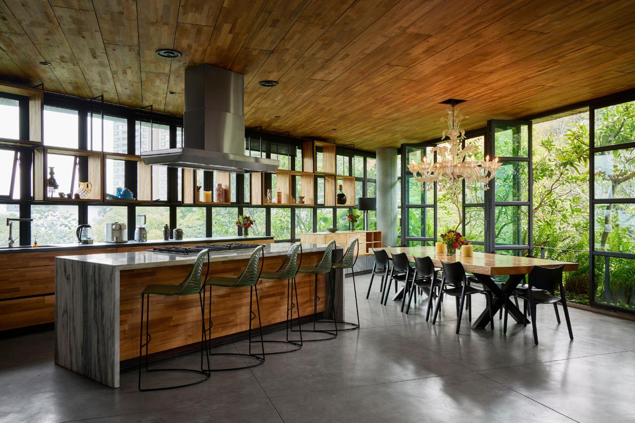 Stunning, One-Of-A-Kind El Poblado Penthouse In The Heart Of El Poblado Entertainment With Private Terrace