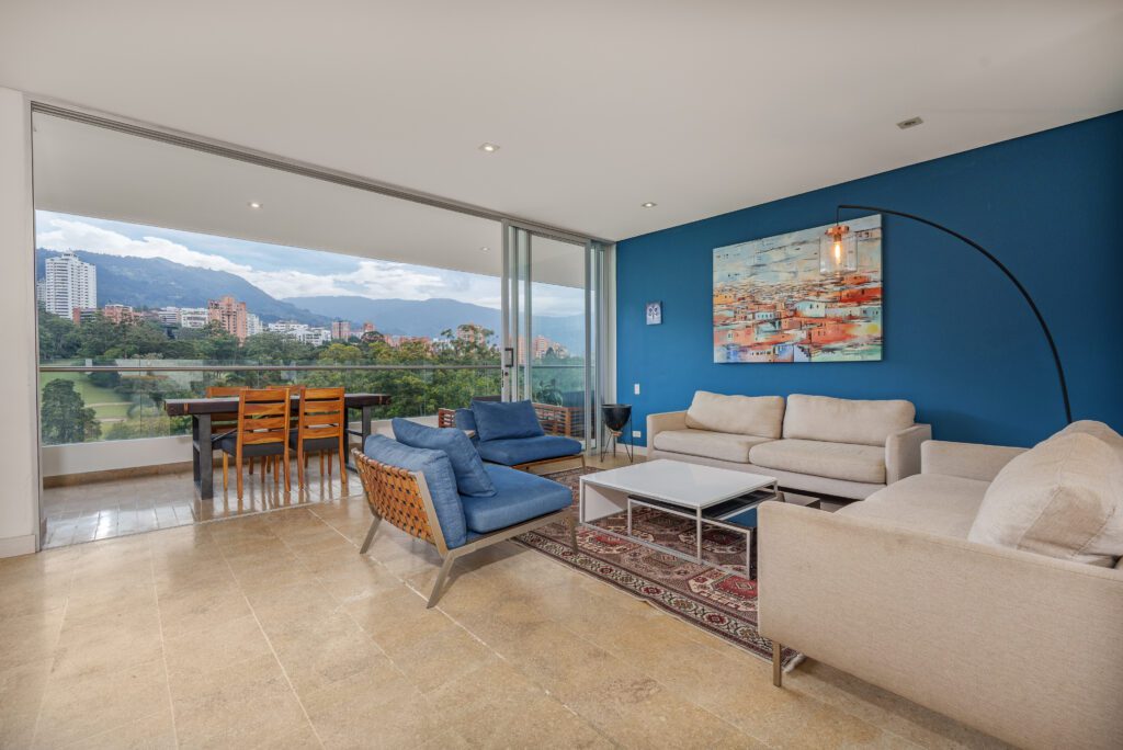Turnkey, Stylish 2BR El Poblado Apartment With Panoramic Views – Walkable To Santa Fe Mall