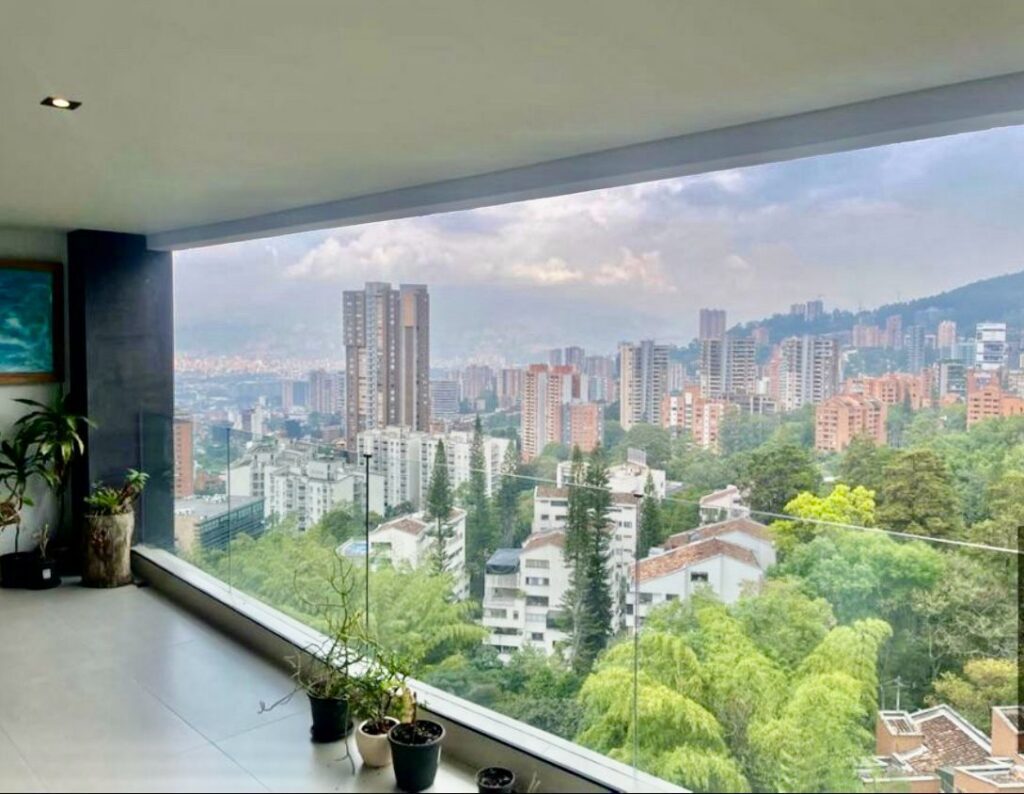 Exclusive Brand New Penthouse In The El Tesoro Sector Of El Poblado With Private Rooftop Terrace