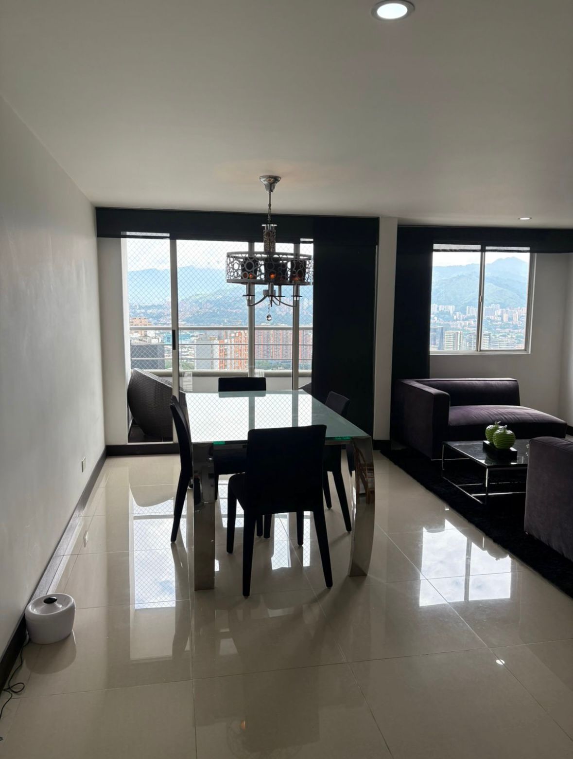 Two-Level El Poblado Penthouse With Private Terrace and Stunning Mountain Views Two-Level El Poblado Penthouse With Private Terrace and Stunning Mountain Views