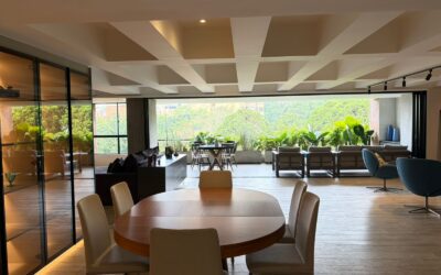 Remodeled 3BR El Poblado Apartment With Stylish Ceilings and Open Concept Kitchen – Close To Entertainment