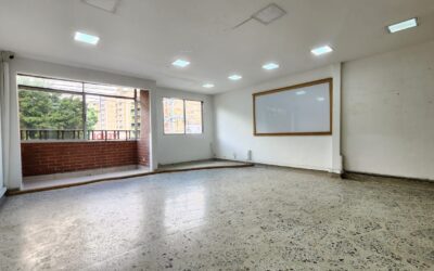 Low Cost Per M2 Laureles Apartment In Desirable Location