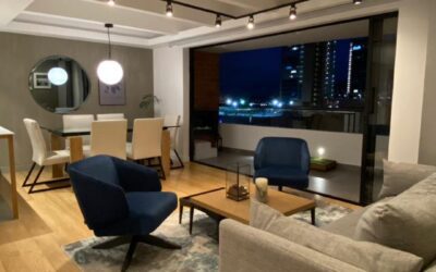 Remodeled Two Bedroom Apartment With Amenities Near El Tesoro