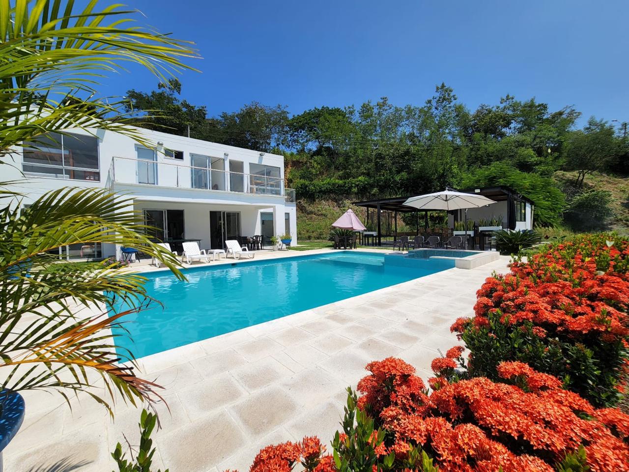 Relaxing Sopetran Finca, 1.5 Hours From El Poblado