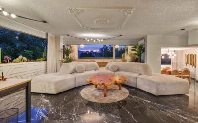 Turnkey, Elegantly Renovated Multi-Level Residence in the El Tesoro Sector of El Poblado