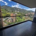 Modern, Fairly New Penthouse with Views in El Poblado